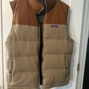 Patagonia Men's Brown and Tan Quilted Vest